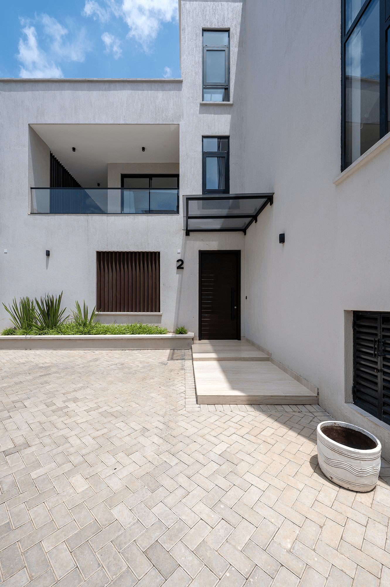 Kabarsiran, Lavington